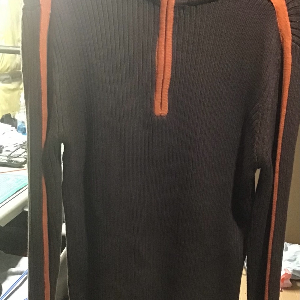 Roots cotton sweater